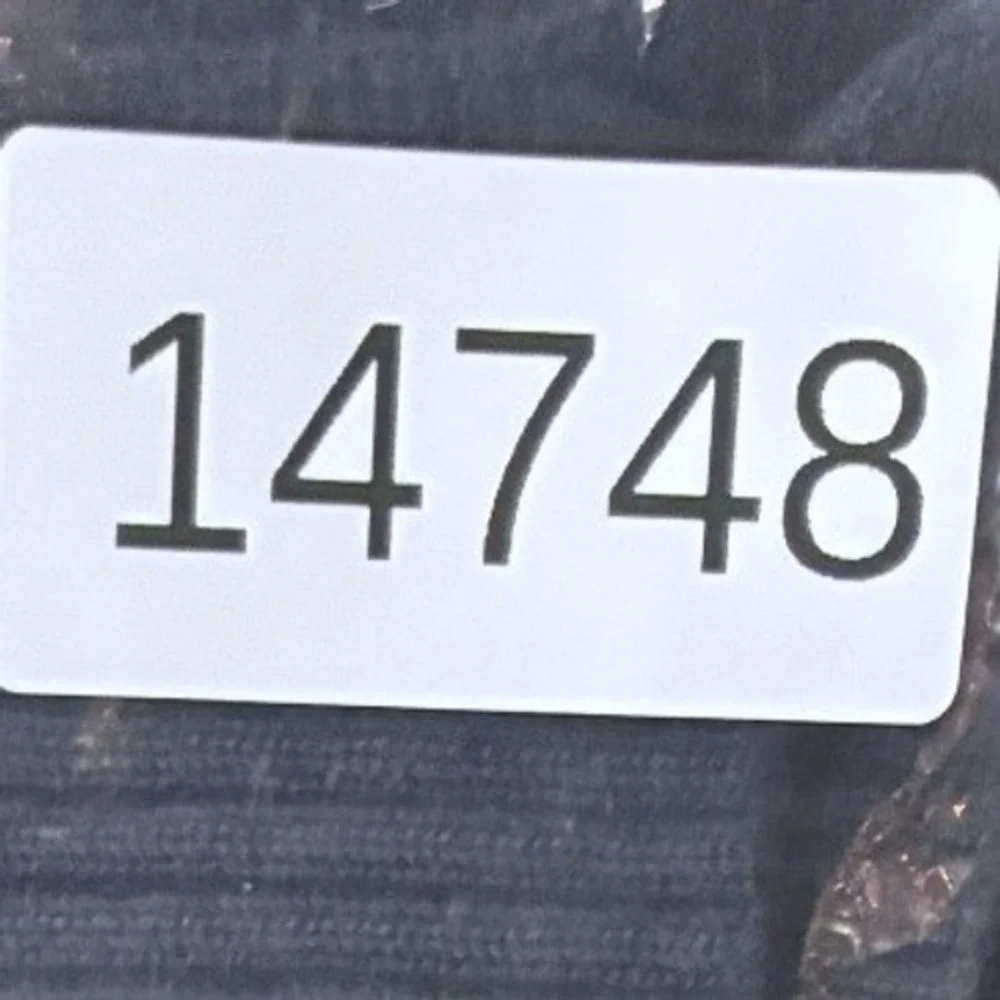 L.L. Bean no visible
